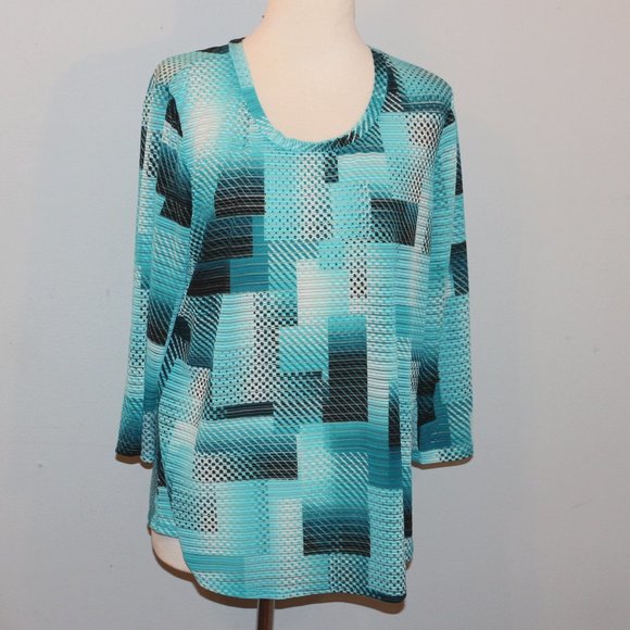 Chico's Easy Wear Size 2 Large Shades of Blue Shirt Top EUC - Picture 1 of 5